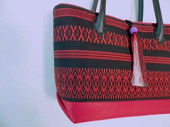 博多織名古屋帯・トートバッグ・赤と黒・ポーチ付き 3枚目の画像