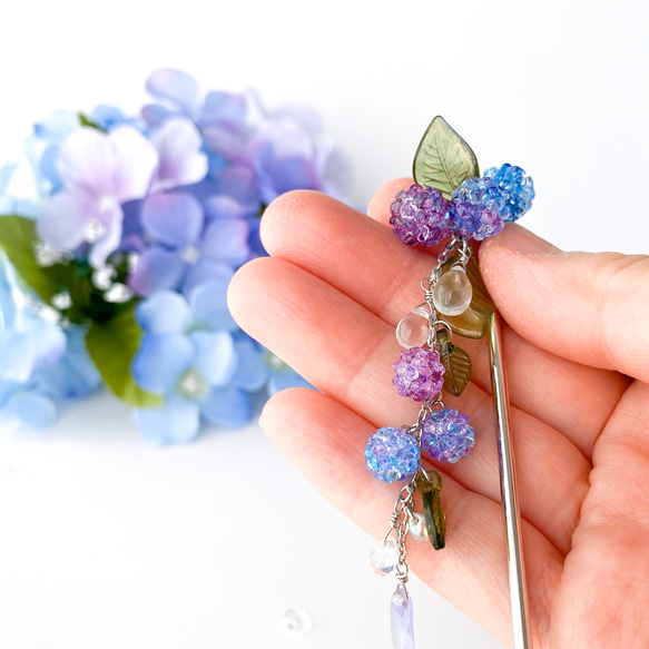 雫の揺れる紫陽花かんざし 紫陽花 浴衣 簪  金平糖 お祭り 夏 梅雨 フェイクスイーツ キャンディ 8枚目の画像