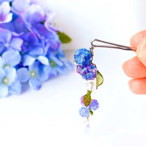 ＃171　浴衣にも♪コバルトブルー✴紫陽花✴レジンヘアゴムキーホルダーブローチ 171 浴衣にも♪コバルトブルー✴紫陽花✴レジンヘアゴムキーホルダー