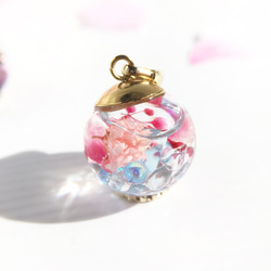 晴桜〜 天然石とかすみ草の ガラスドーム ネックレス 桜 春色 ハーバリウム ホワイトデー 3枚目の画像
