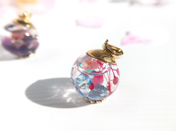晴桜〜 天然石とかすみ草の ガラスドーム ネックレス 桜 春色 ハーバリウム ホワイトデー 4枚目の画像
