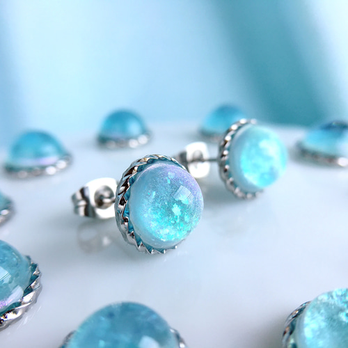色が変わる 海色ひと粒ピアス(イヤリング) ocean blue ブルー 夏