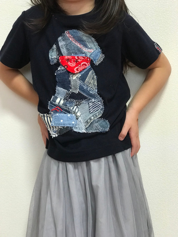 【送料無料】デニム リメイク ハンドメイド キッズ110cmTシャツ サンプル×ワンちゃんモチーフ 2枚目の画像