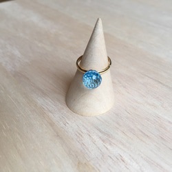 【SALE〜12/30まで】Sea blue SWALOVSKI ring/フリーサイズ・ピンキーリング 1枚目の画像