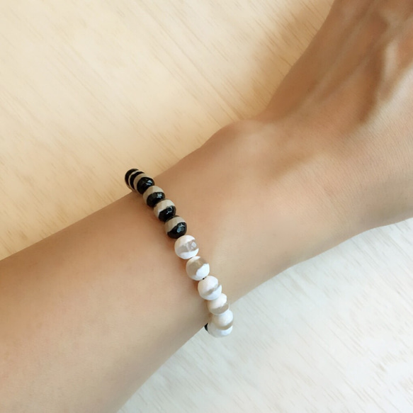 Light&Shadow/2 colors of Agate × Onyx bracelet 3枚目の画像