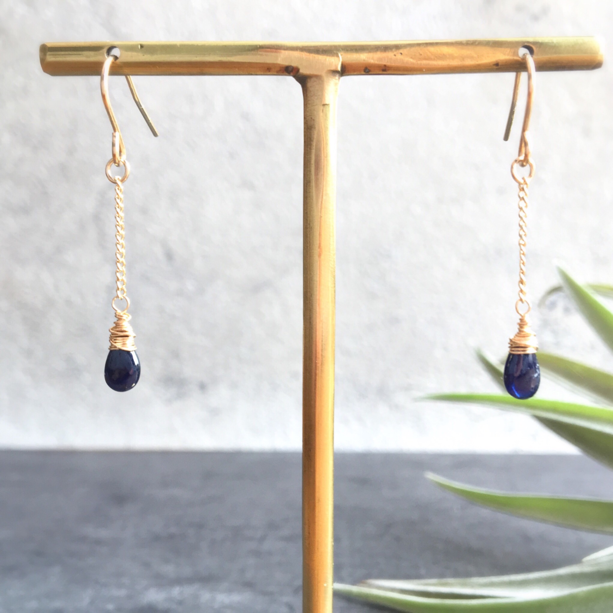 【9月の誕生石】ブルーサファイア〜swing〜ピアス/イヤリング