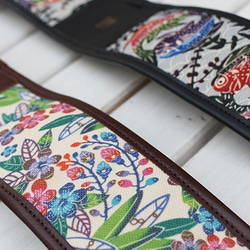 沖縄三線　色鮮やか刺繍胴巻き 三線用胴巻き（ティーガ）カラフル刺繍赤 江戸紐付き さんしん
