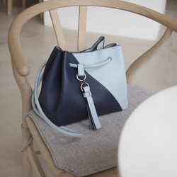 Blanc de Blancs small tote bag- sky blue& navy blue 4枚目の画像