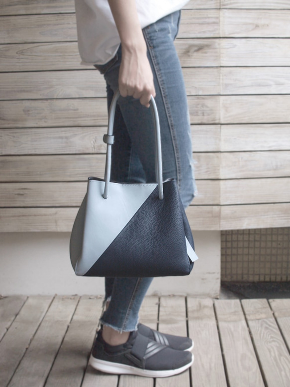 Blanc de Blancs small tote bag- sky blue& navy blue 3枚目の画像