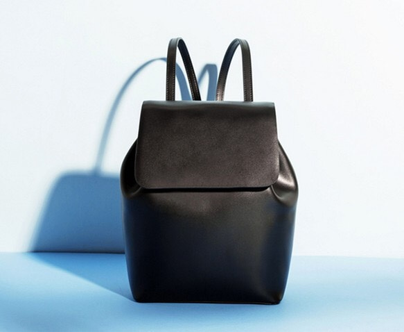 【夏新商品】牛革　レザー バックパック鞄　Black S 1枚目の画像