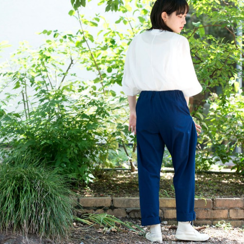 Organic Cotton 藍染ポプリン生地のギャザーパンツ【両脇
