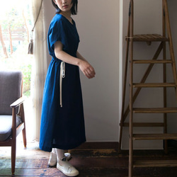 有機棉 Aizome 薄款平紋側邊緞帶連衣裙 第4張的照片