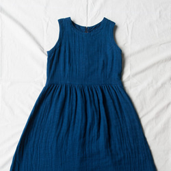 無袖聚攏連衣裙【藍染紗布】 第6張的照片