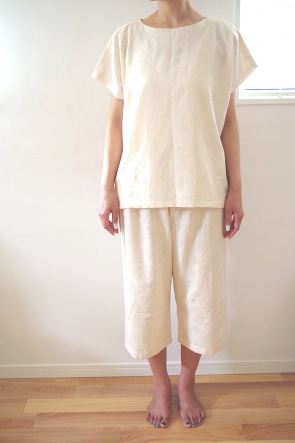 有機棉法式袖寬鬆睡衣[提花陰影面料] 第3張的照片