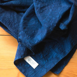 Organic Cotton 藍染　ストール【ボタニカル織り柄】 5枚目の画像