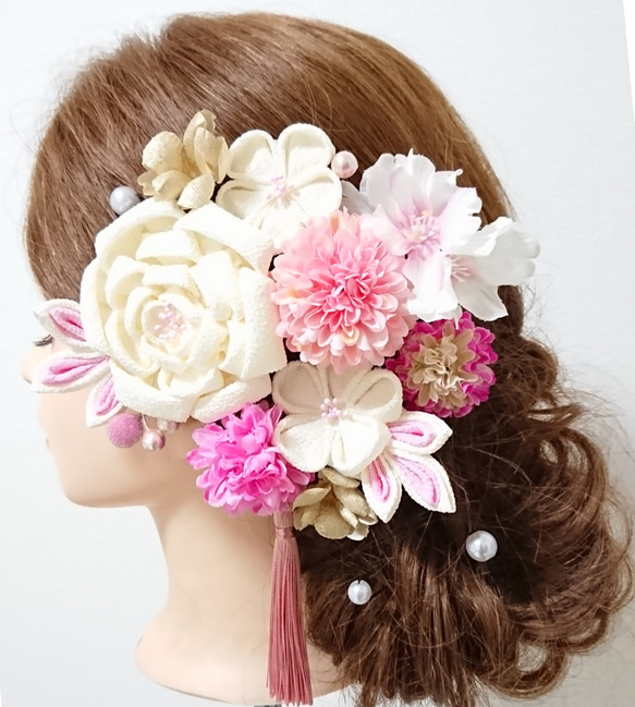 桜ピンクの髪飾り   髪飾り 和装髪飾り 成人式髪飾り つまみ細工 2枚目の画像