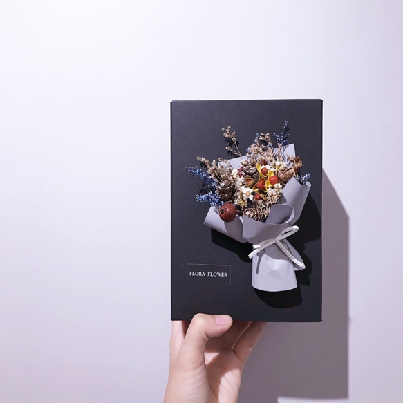 [ 韓式乾燥花束包裝禮盒 ］ 婚禮小物 聖誕卡片 韓系包裝 花藝 乾燥花 結婚禮物 第2張的照片
