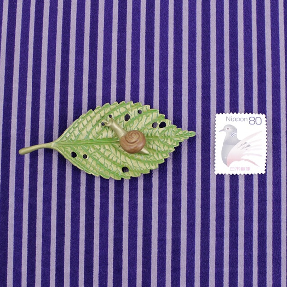 帯留　黄銅製　紫陽花葉に蝸牛／かたつむり・カタツムリ 5枚目の画像
