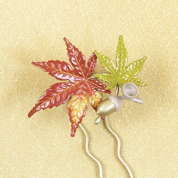 かんざし　黄銅　紅葉に団栗／もみじ・どんぐり