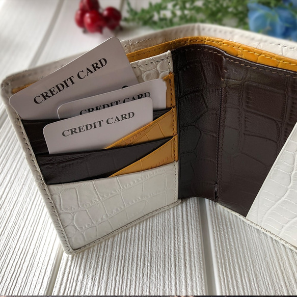 【5000円OFF】クロコダイル 型押し 財布 カードケース トリコ ホワイト／ブラウン／キャメルイエロー 5枚目の画像