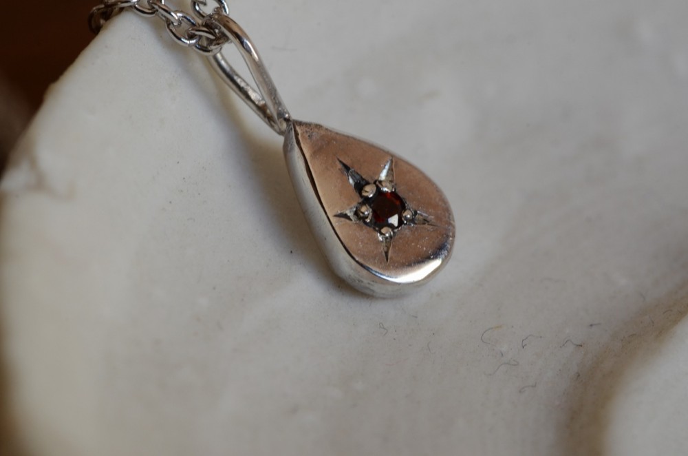 輝く星に〜ガーネット〜