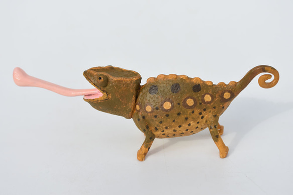 机の上に生息するナマクアカメレオン 立体・オブジェ あわてんぼ 通販