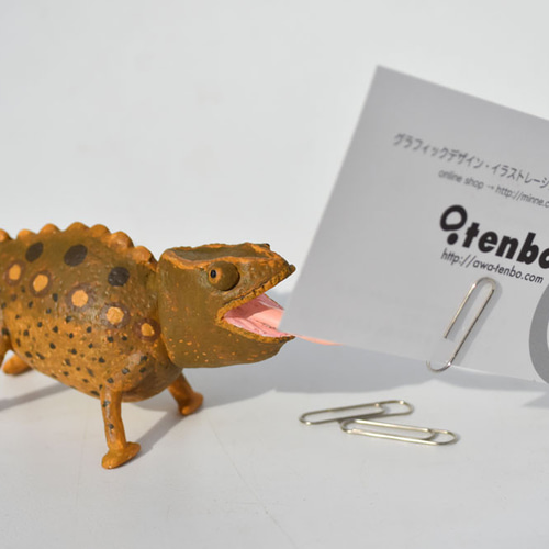 机の上に生息するナマクアカメレオン 立体・オブジェ あわてんぼ 通販