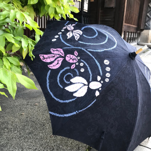 有松絞り日傘 〜桃色の金魚たち〜 傘・日傘 絞り染めしぼるん