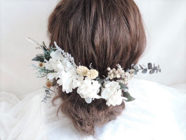 オシャレな木の実と白のナチュラルボタニカルなヘッドドレス