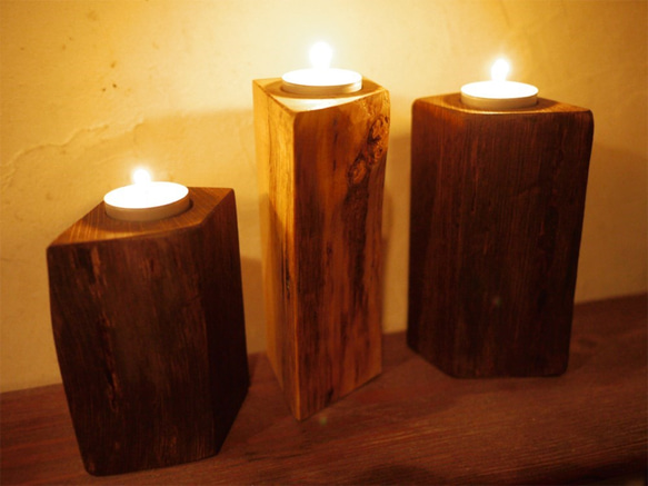 無垢材のキャンドルスタンド 1枚目の画像