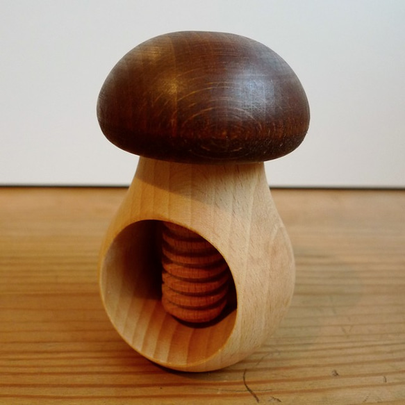 入荷しました！**きのこのくるみ割り 茶色のフジブ その他キッチン小物