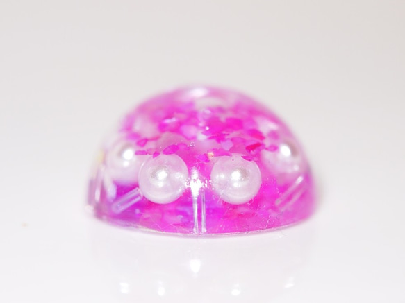 サマーシェル♡ ピンクの人魚カラーピアス 3枚目の画像