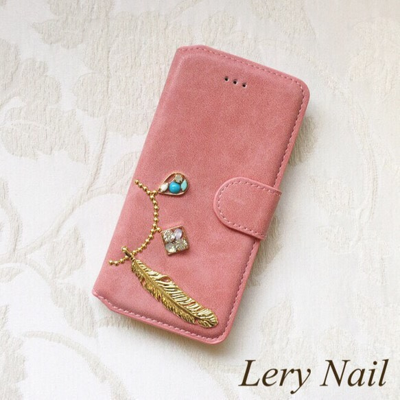 適用於iPhone XS [iPhone]珊瑚粉色波西米亞風格☆金色羽毛項鍊款式☆麂皮絨手冊類型案例 第2張的照片