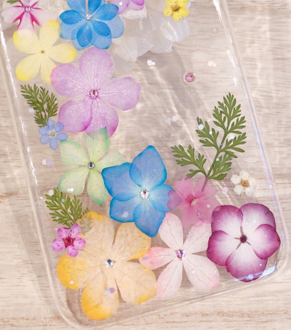 iPhone11＊お花いっぱいカラフルアジサイ押し花ケース⑪ 3枚目の画像
