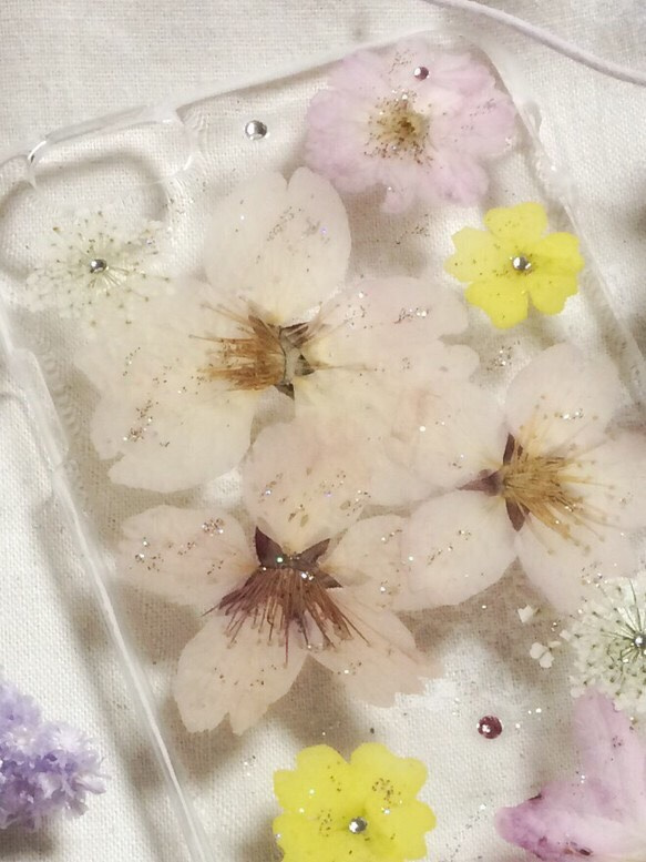 【受注製作】お花いっぱいiPhoneケース 3枚目の画像
