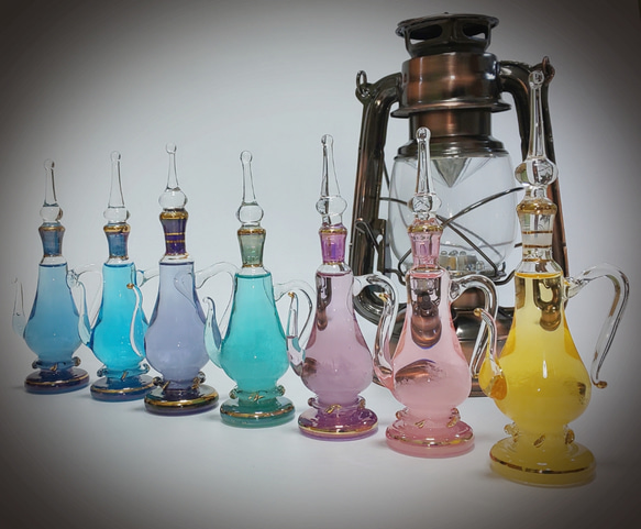 水差し型エジプト香水瓶ストームグラス 1枚目の画像