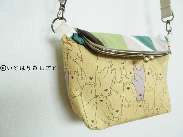 【訂單生產】Pastel Khaki的Shirokuma×綠色波浪紋Wagakuchi 2way單肩包 第1張的照片