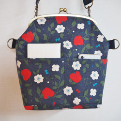 【受注制作】りんごと蝶々　がまぐち2wayショルダーバッグ　 4枚目の画像