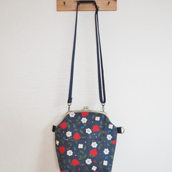 【受注制作】りんごと蝶々　がまぐち2wayショルダーバッグ　 7枚目の画像