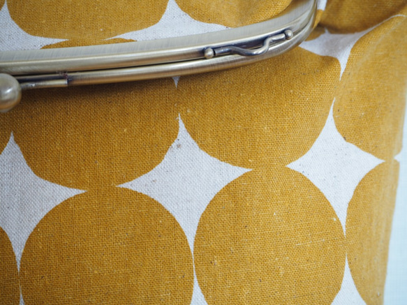 圓形圖案«Mustard»是一款maguchi 2way肩背包 第4張的照片