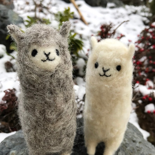 受注製作】中サイズ・グレーのアルパカ 羊毛フェルト mochoko 通販