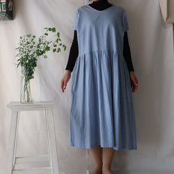 亞麻棉質褶皺連衣裙（免費/淡藍色） 第6張的照片