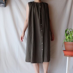 亞麻棉質肩領連衣裙（免費/摩卡） 第4張的照片