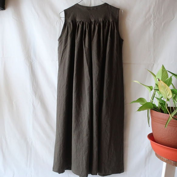 亞麻棉質肩領連衣裙（免費/摩卡） 第7張的照片