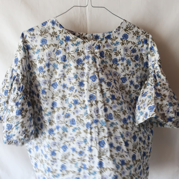 100％純棉荷葉袖襯衫（免費/花卉圖案） 第8張的照片