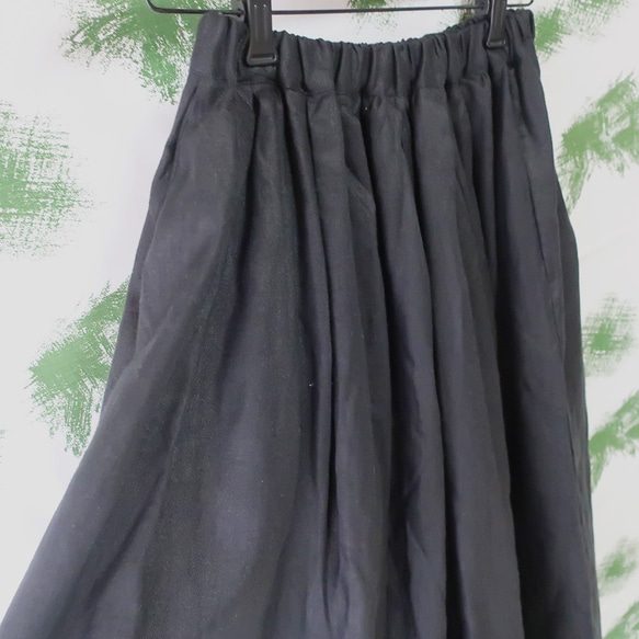 リネン100% タックロングスカート（フリー／黒） 9枚目の画像