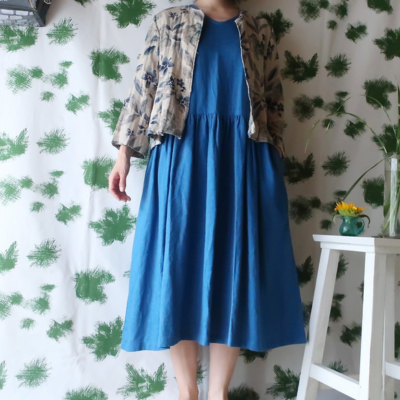 亞麻棉質褶皺連衣裙（免費/藍色） 第4張的照片