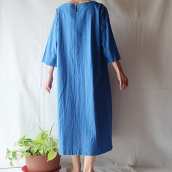 亞麻＆棉V領長連衣裙（自由/藍色） 第5張的照片