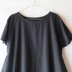 亞麻和棉質落袋短袖連衣裙（免費/黑色） 第8張的照片