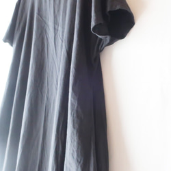 亞麻和棉質落袋短袖連衣裙（免費/黑色） 第10張的照片